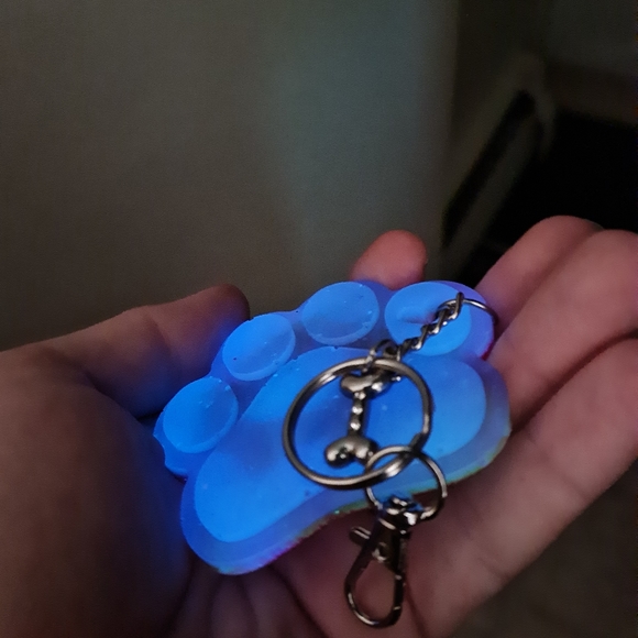 Paw print keychain dog bone charm - Picture 3 of 3